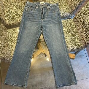 Loft kick crop light wash Jean size 29/8